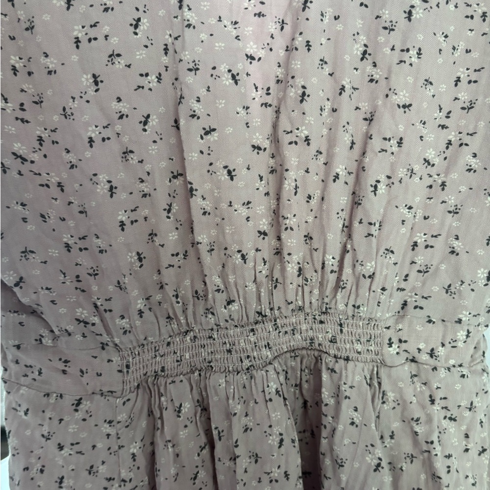 Elegant Lilac Floral Midi Dress - Picture 5 of 5